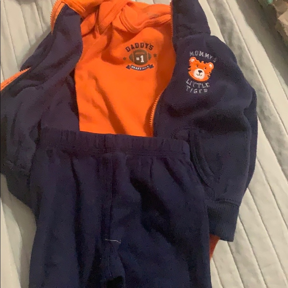 Full outfit - Picture 2 of 2